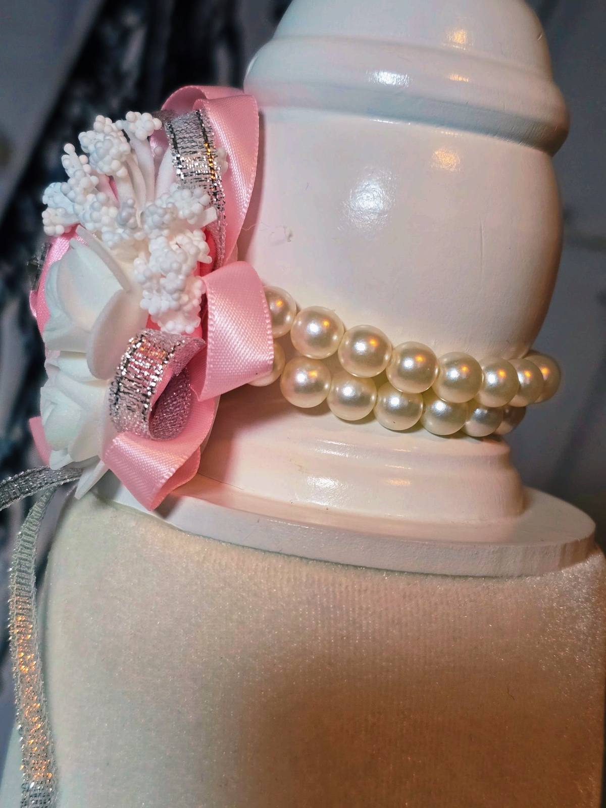 Elegant Silk Foam Rose Wrist Corsage with Faux Pearls & Rhinestones - Perfect for Bride, Bridesmaids, Mother of the Groom/Bridegroom at Weddings, Anniversaries, Proms, and Special Occasions.