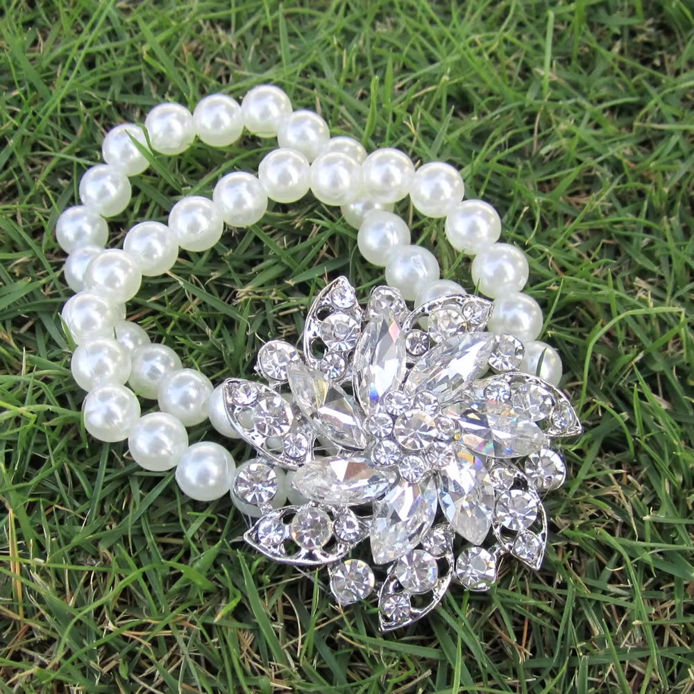 Luxury Rhinestone Prom Wrist Flower Pearl Bridesmaid Bracelet Crystal Wedding Wrist Corsage Brooch Corsage